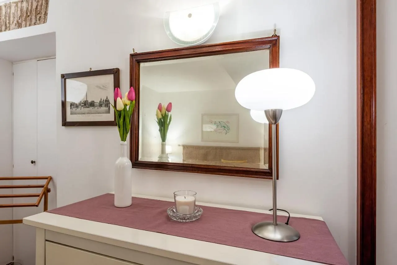 Irex Popolo Square Private Apartment