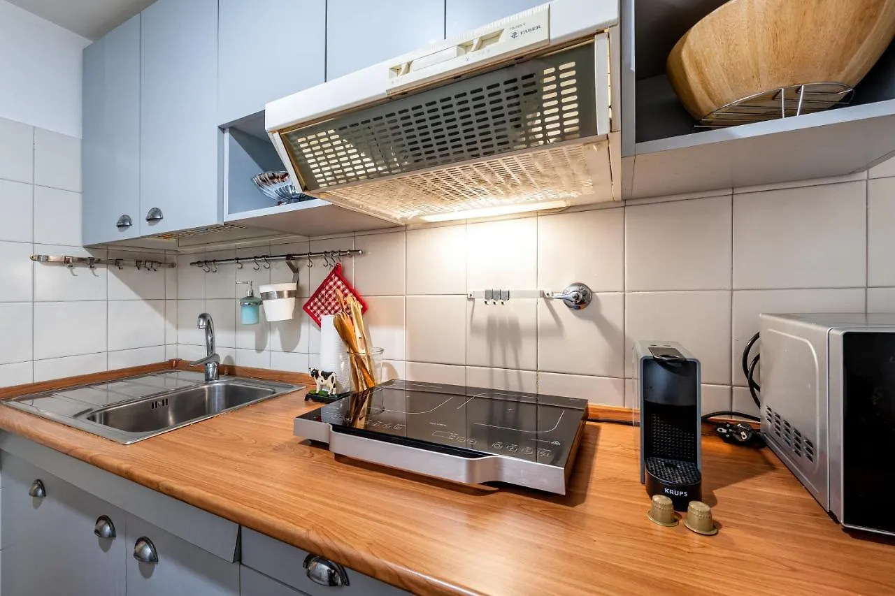 Irex Popolo Square Private Apartment Italy