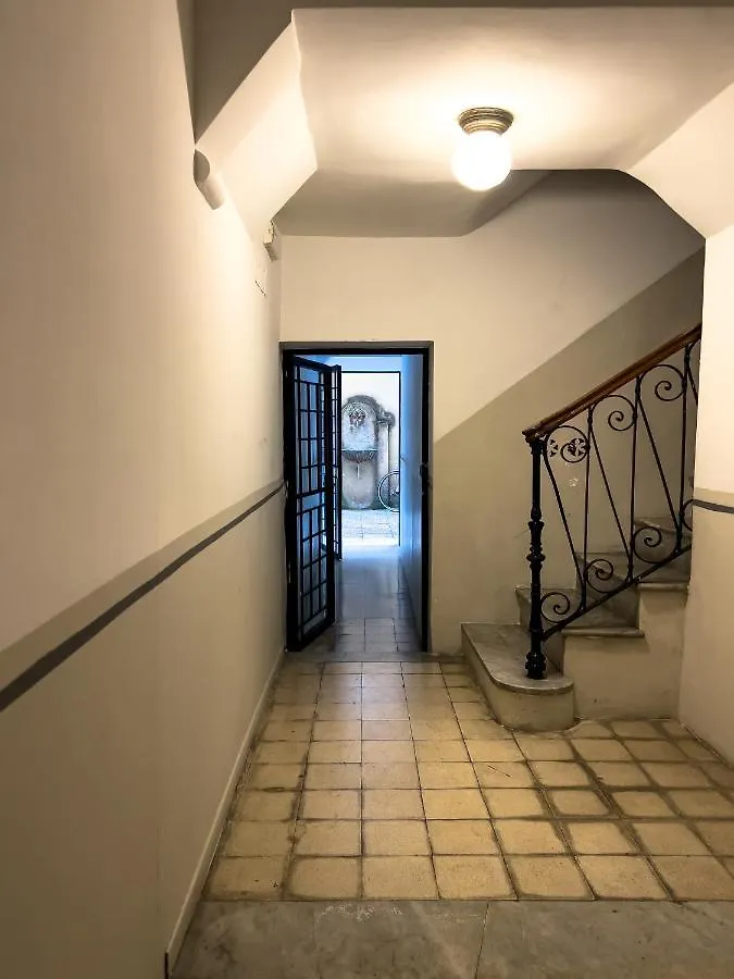 Irex Popolo Square Private Apartment Italy