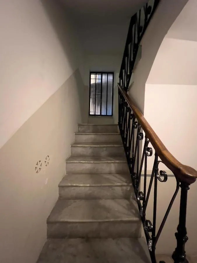 Irex Popolo Square Private Apartment
