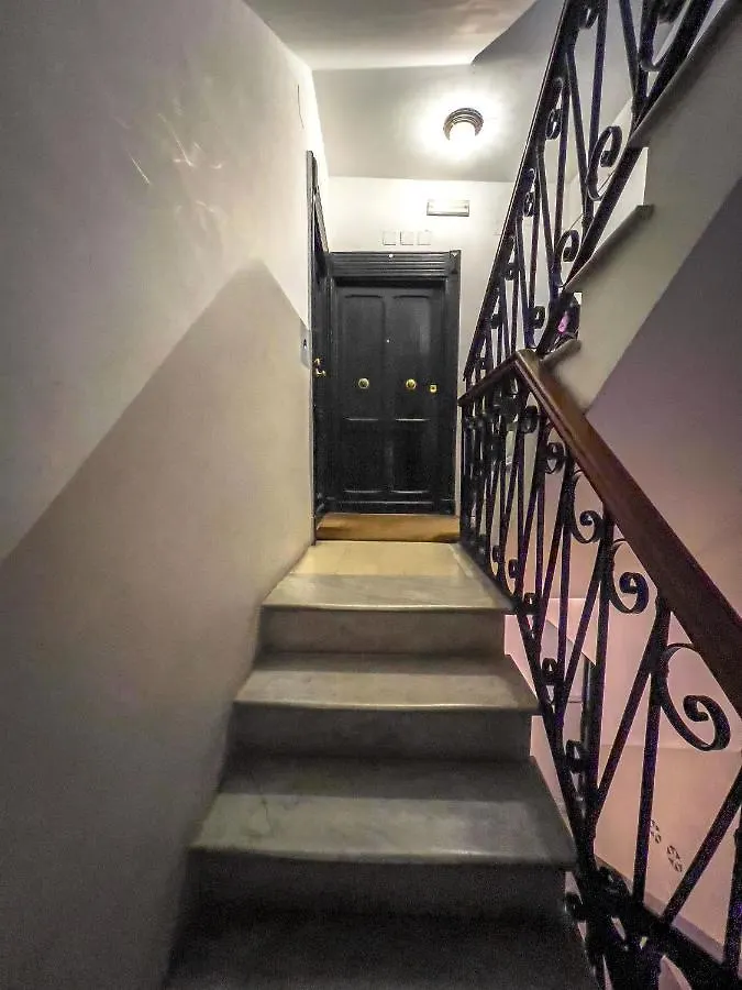 Irex Popolo Square Private Apartment